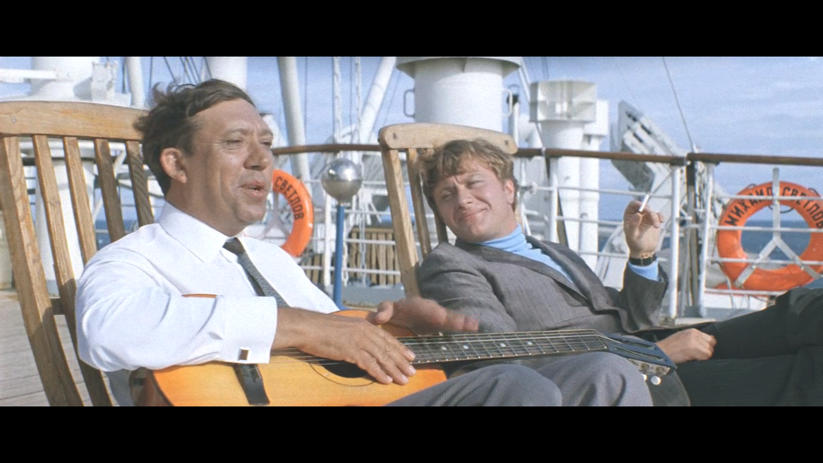 Кадр из х/ф "Бриллиантовая рука", 1968г.