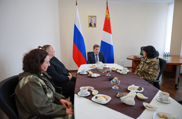 Чаепитие с губернатором на Родине / Фото: Игорь Новиков – сайт правительства Приморского края