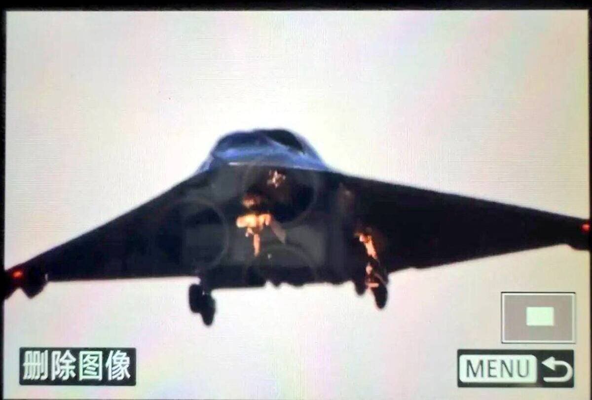    J-36 (Цзянь-36) / © Weibo