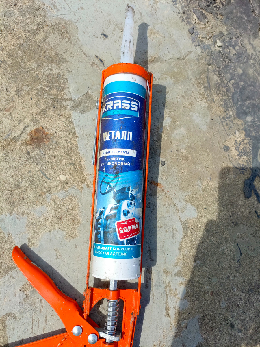 Вариант кровельного герметика для металла