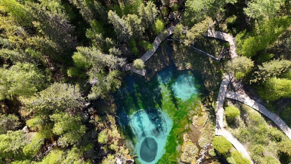    Гейзерное озеро на Алтае. Источник: "Республика Алтай в Telegram"