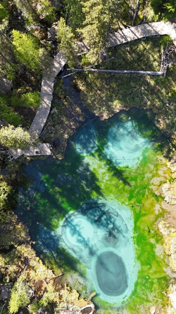    Гейзерное озеро на Алтае. Источник: "Республика Алтай в Telegram"