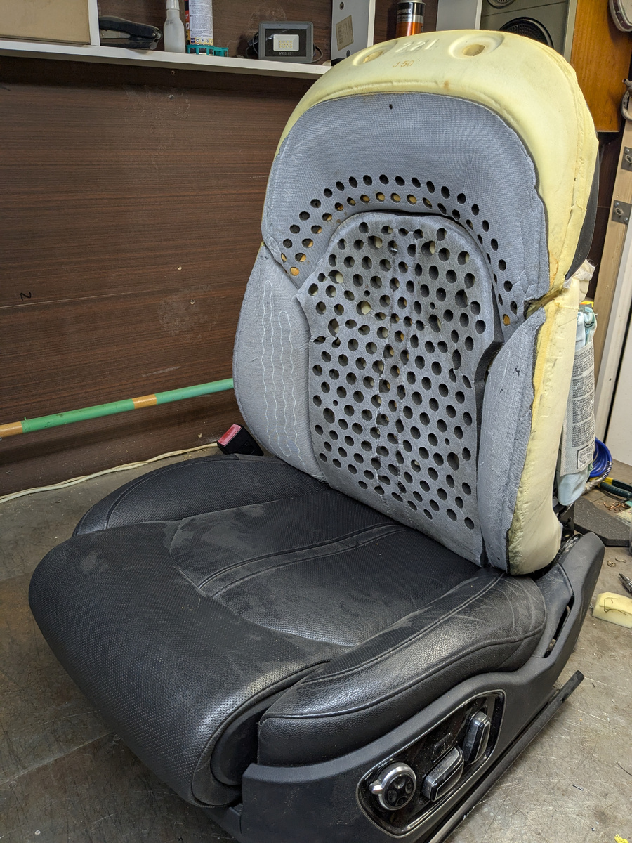 От кокосового основания уже отказались, халтурят ребятки...