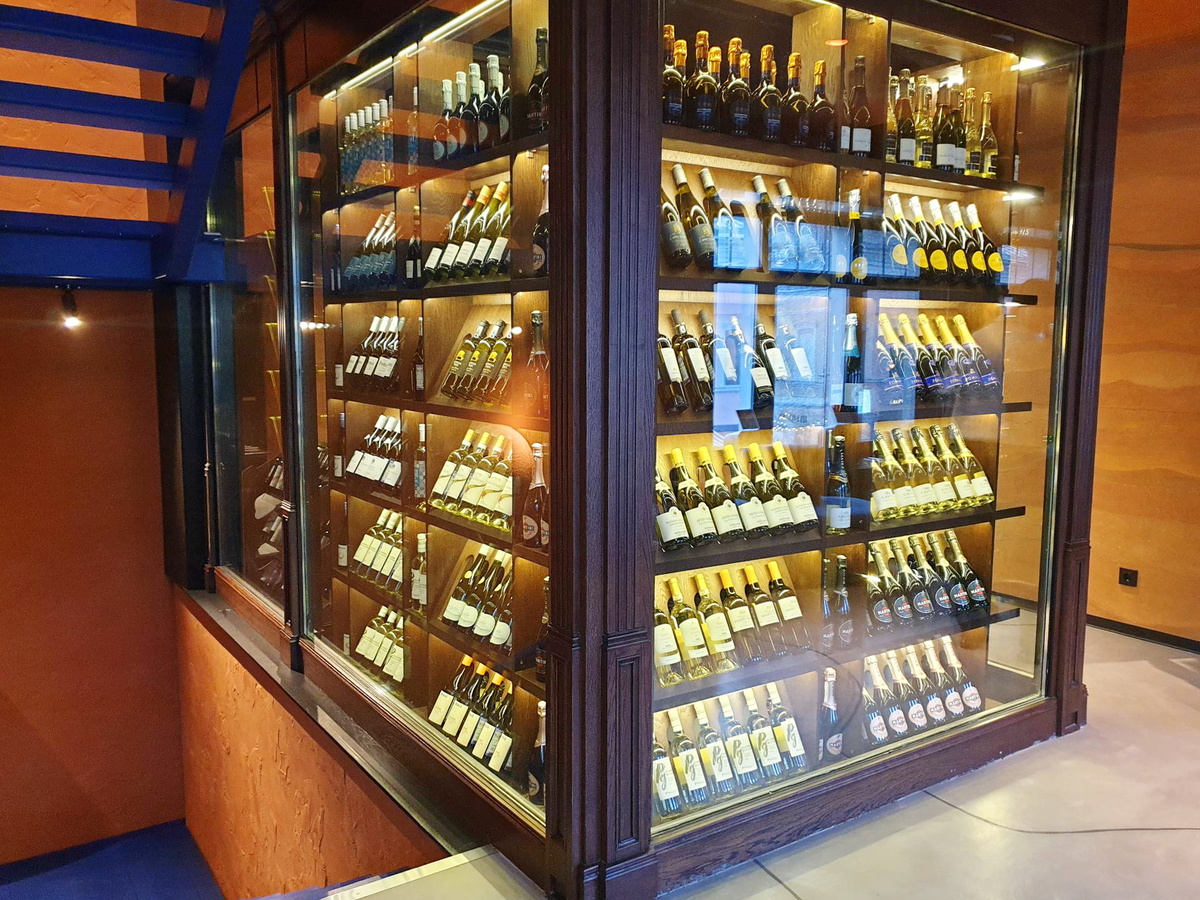 Винный шкаф