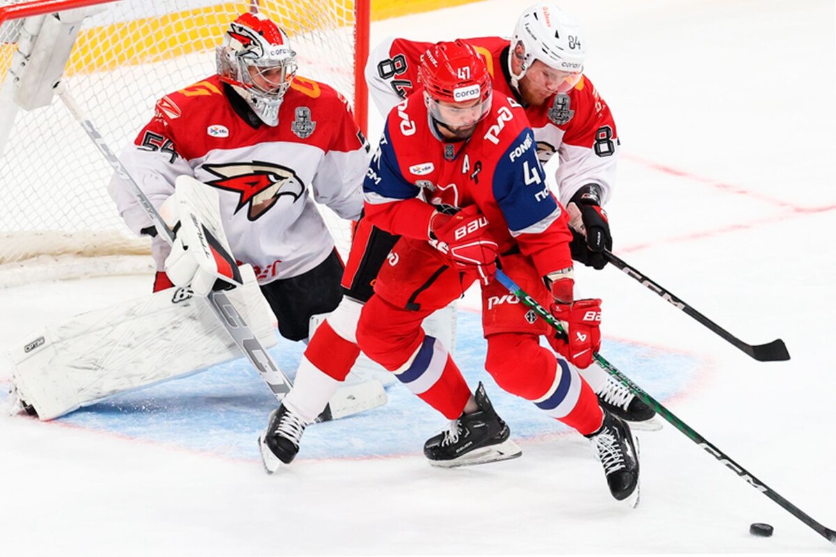 Фото с яндекс.картинки (серия "Локомотив" - "Авангард" Кубка Гагарина)