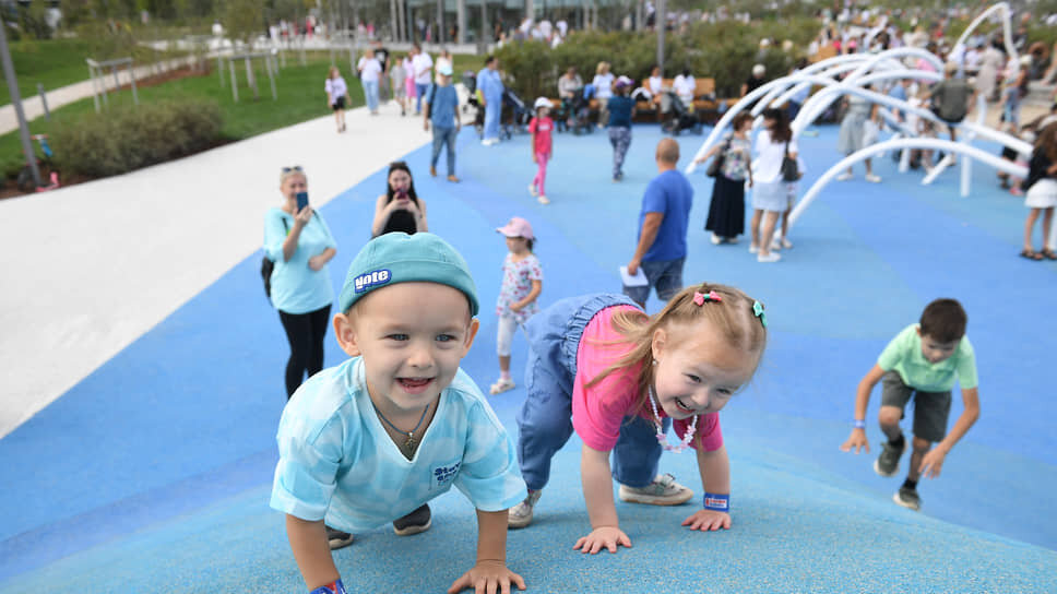 Детский парк «Елмай» на набережной реки Казанки.📷Фото: Артемий Шуматов / Коммерсантъ