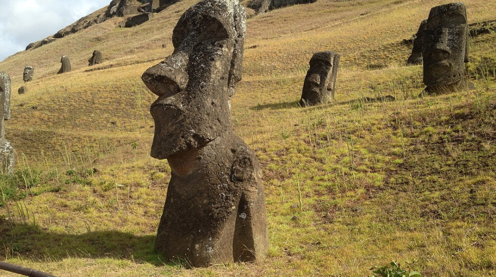    Тайна перемещения моаи раскрыта учеными