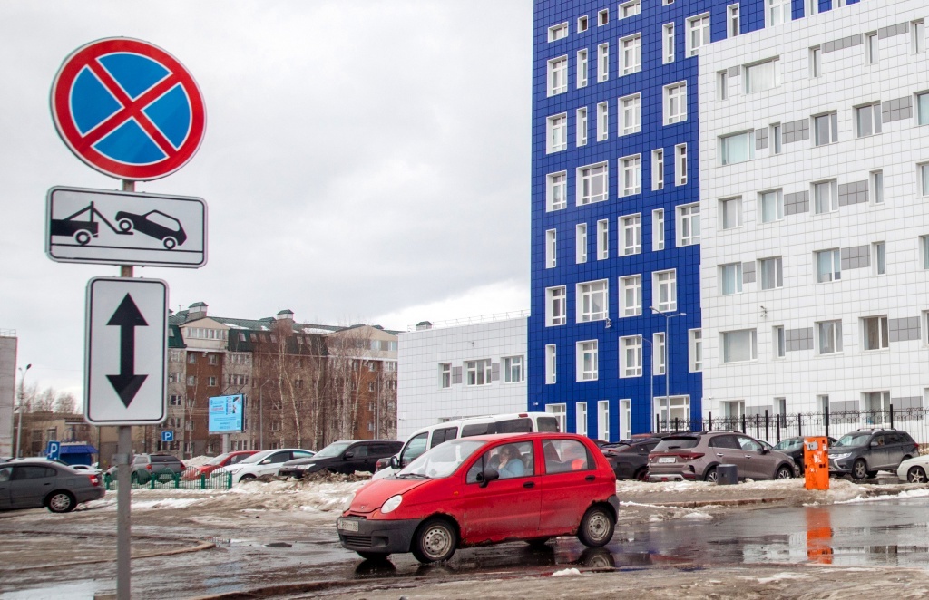    В Сургуте установят новые дорожные знаки