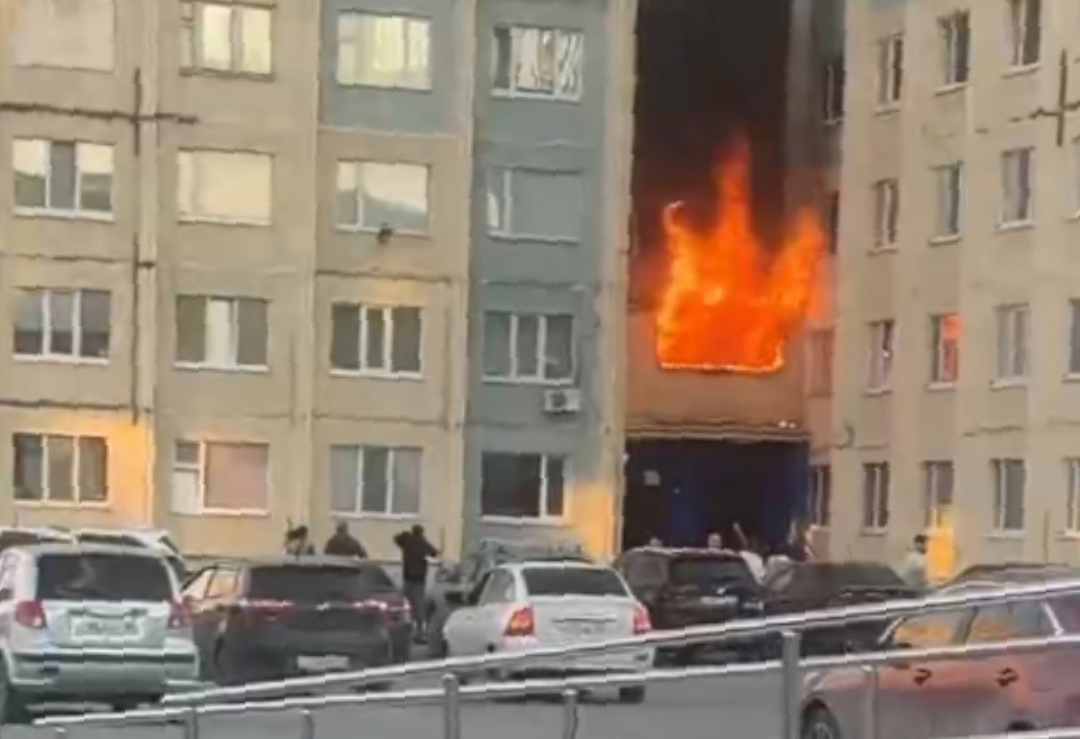    В Нефтеюганске в огне пожара погиб человек