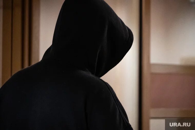 Мужчина, предположительно, военный. Фото: Руслан Яроцкий © URA.RU