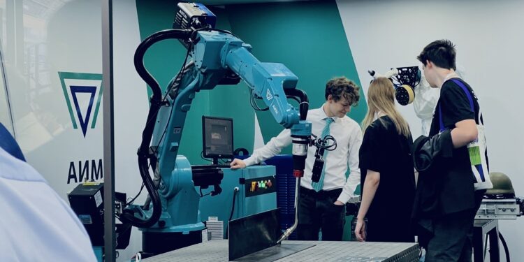    АтомИнтелМаш