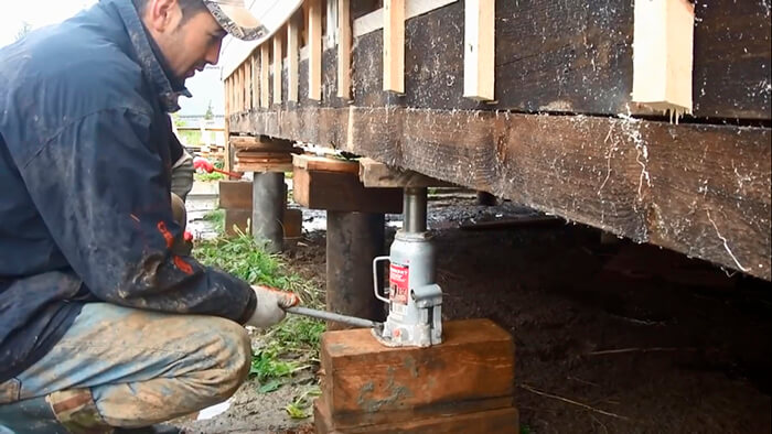 Ремонт просевших свай