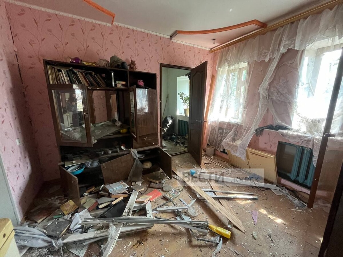    Съемочная группа "Вестей-Курск" продолжает фиксировать последствия ночной атаки