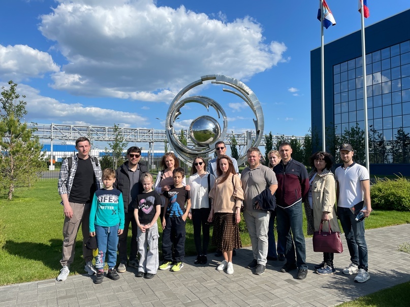 Наша команда на территории предприятия «Транспорт будущего»