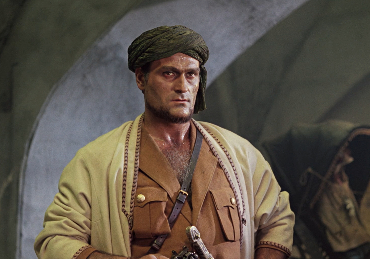 Кадр из кинофильма "Белое солнце пустыни", 1969 г., режиссер Владимир Мотыль, сценаристы Рустам Ибрагимбеков, Валентин Ежов, композитор Исаак Шварц (скриншот)