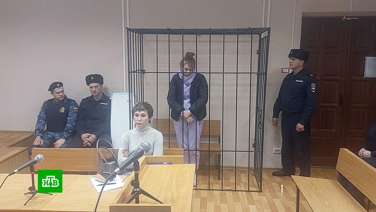    Убившая троих детей мать несколько месяцев получала на них пособие