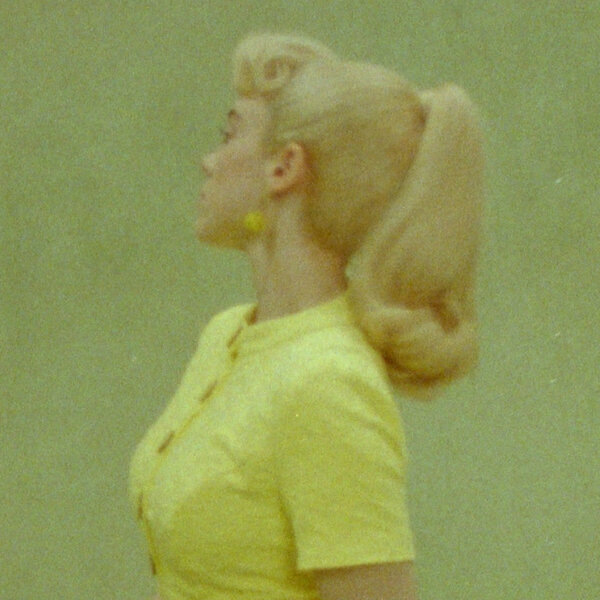 Обложка сингла "What Was I Made For". Источник: https://music.yandex.ru/album/29638175?from=serp_autoplay