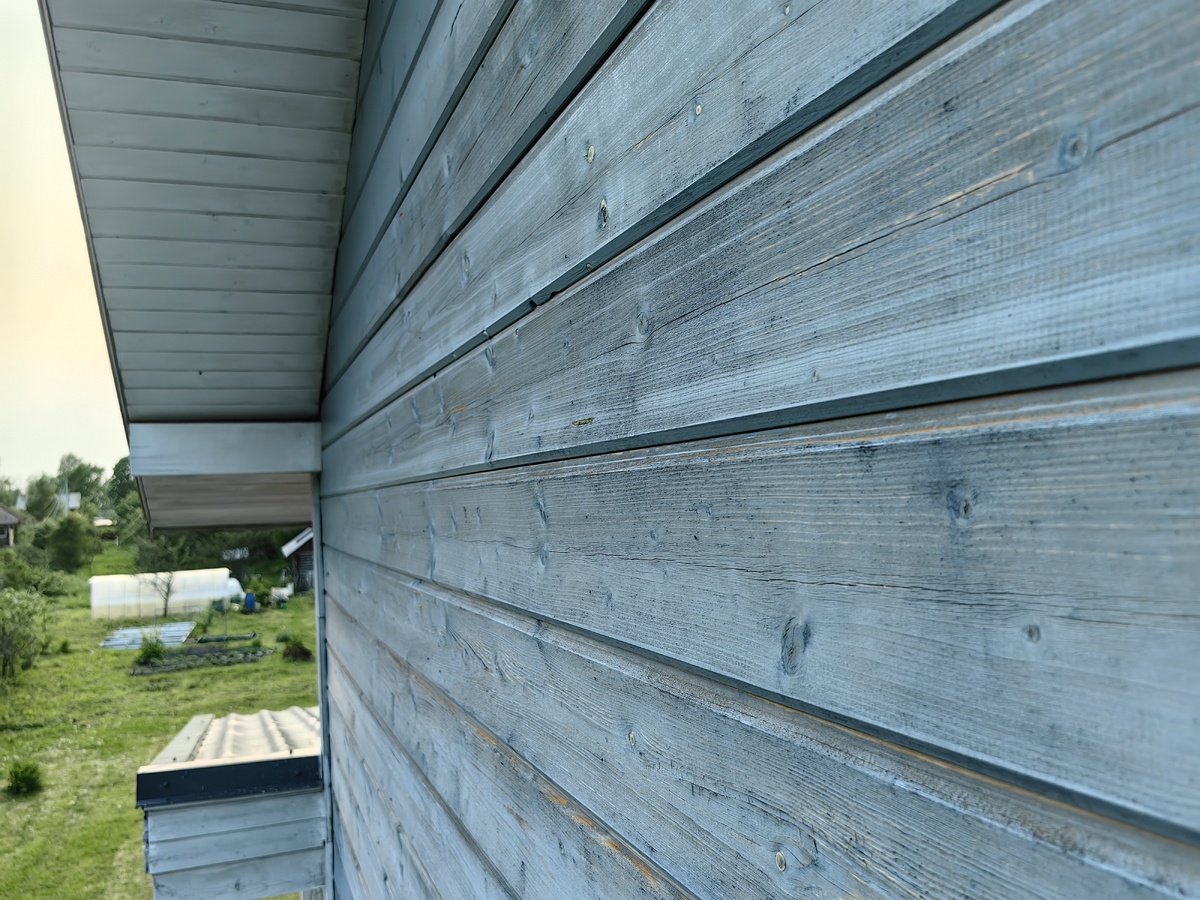 Южная сторона дома 