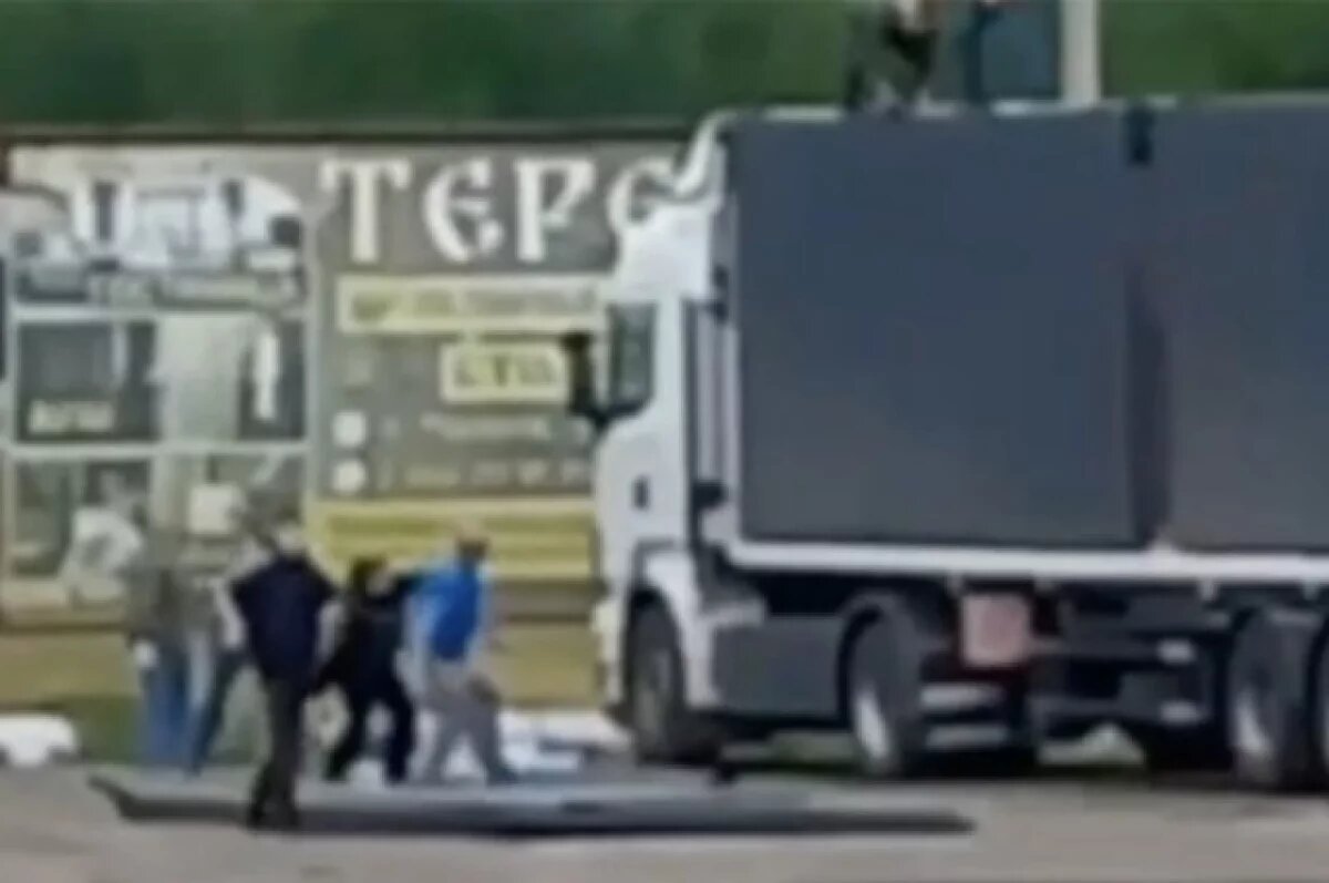    Выяснилось, как 5 дальнобойщиков останавливали вылет дронов из фур в Сибири