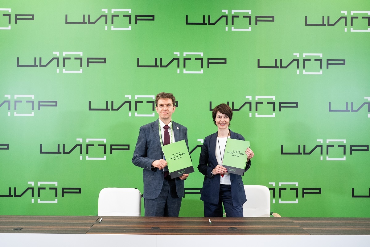    Стороны планируют реализовывать совместные образовательные инициативы для школьников и студентов