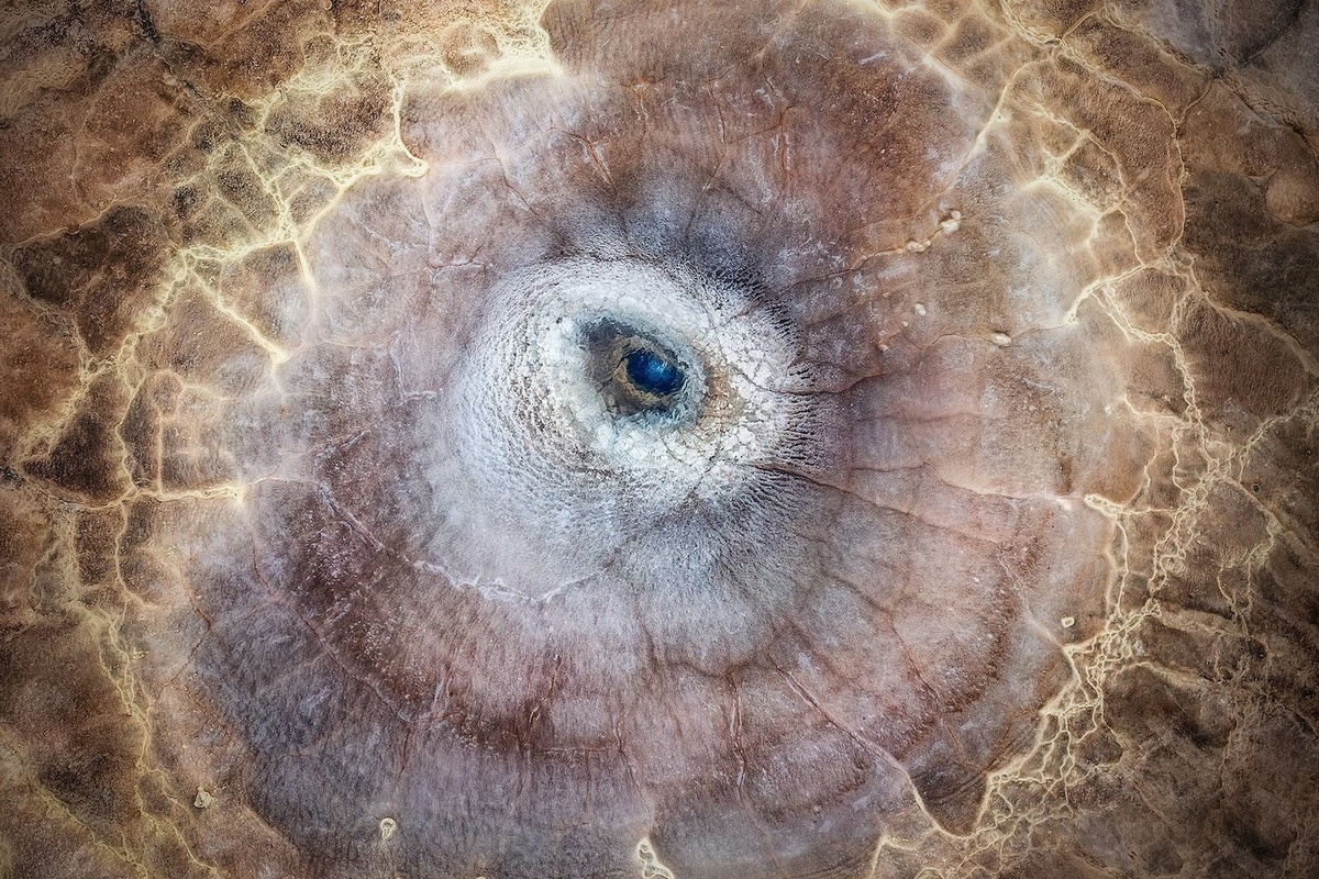    Категория «Пейзаж». Геотермальный бассейн в Исландии. Pawel Zygmunt, nationalgeographic.com