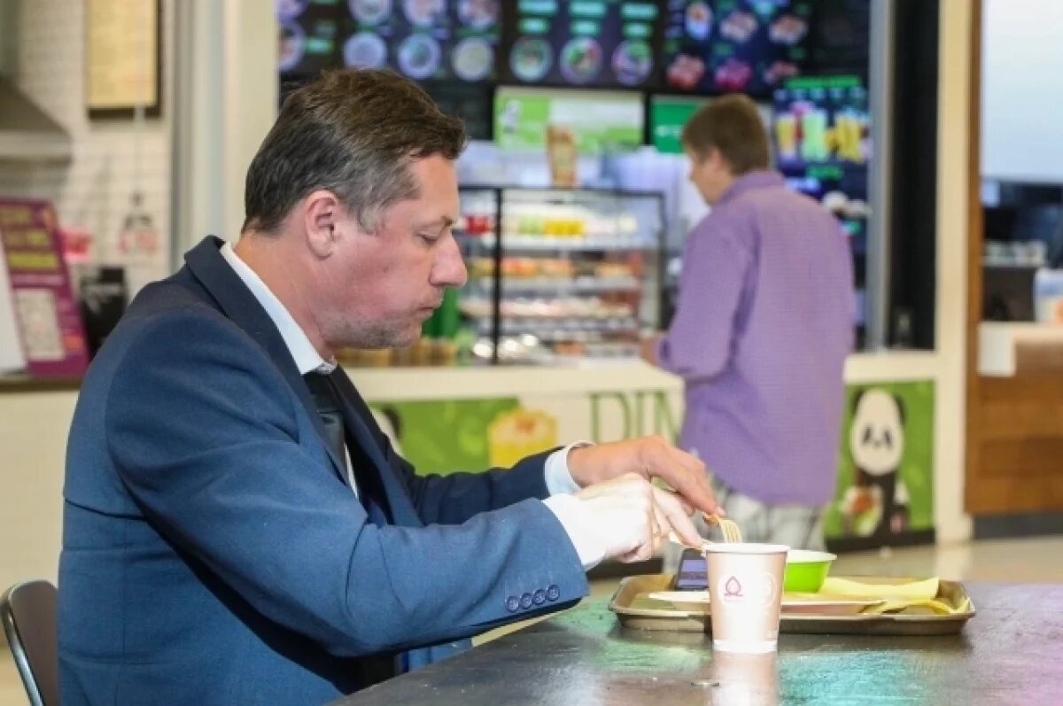    Трое жителей Омска могут оказаться в тюрьме за шрам незнакомого им мужчины