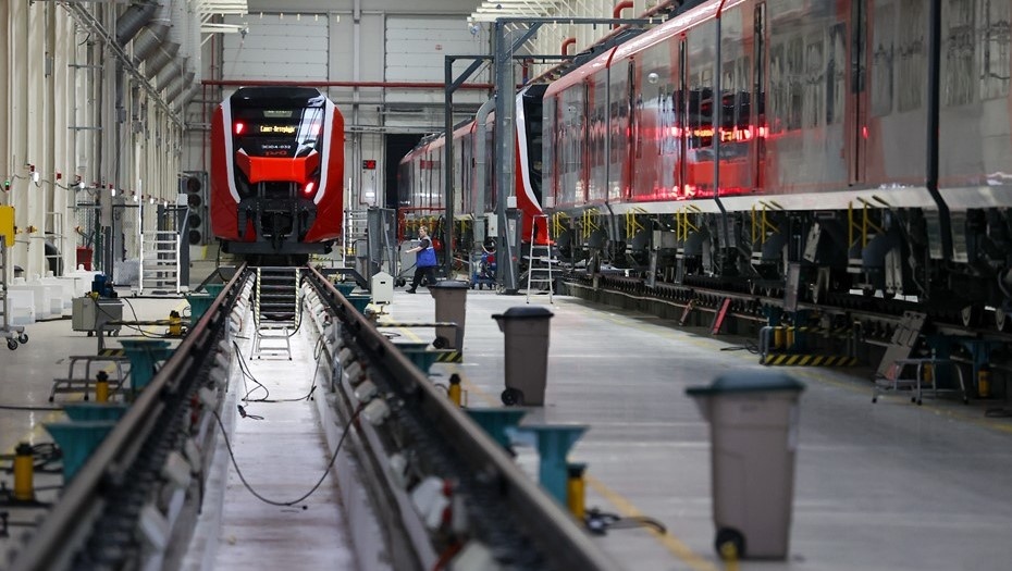    Цех завода "Уральские локомотивы" по производству поездов для ВСМ. Автор фото: Донат Сорокин / ТАСС