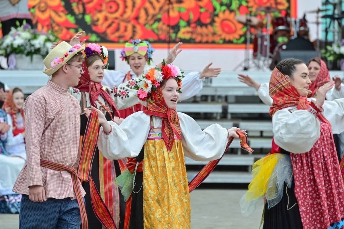    Сплясали курский танец "Тимоня" в Татарстане