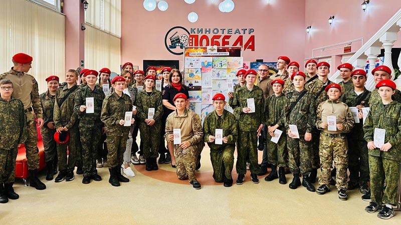    В Курганинске прошла выставка детских рисунков в честь 90-летия ПДН