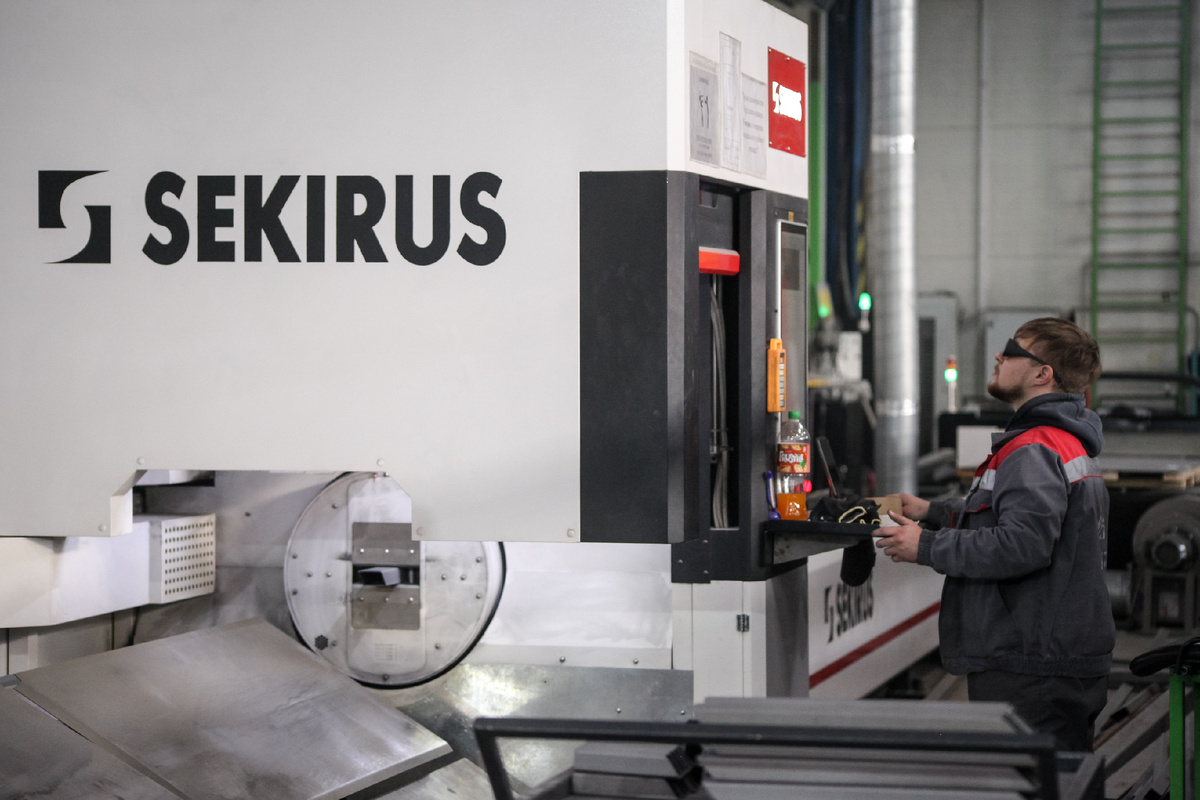 Станок лазерной резки труб и профилей