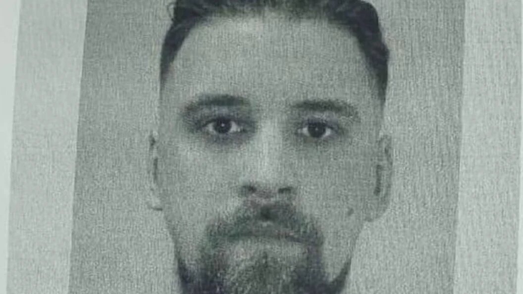    На Артема Тимофеева составлена ориентировка. Фото: Mash