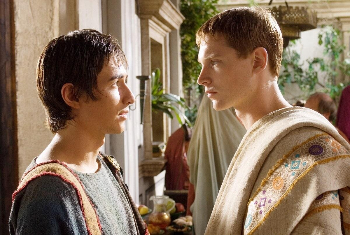 Гай Месинас и Октавиан Август в сериале «Рим»