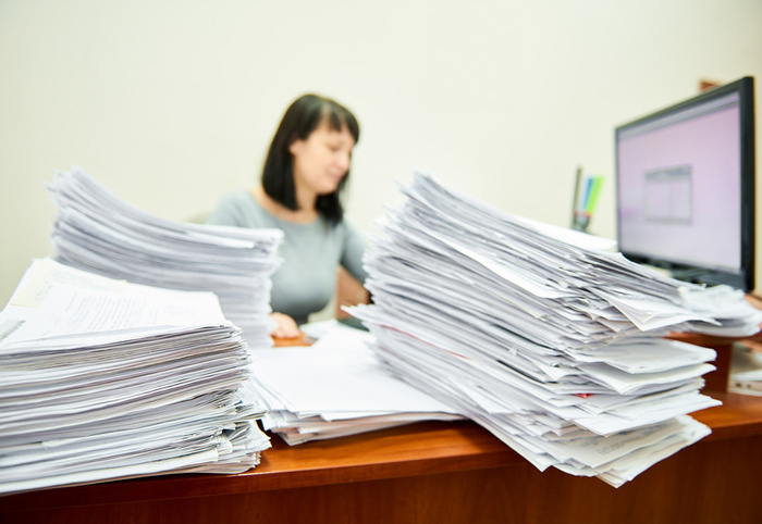 Регистры учета НДФЛ, лимиты и ставки. Налоги и право (Лицензия фотобанка Lori)