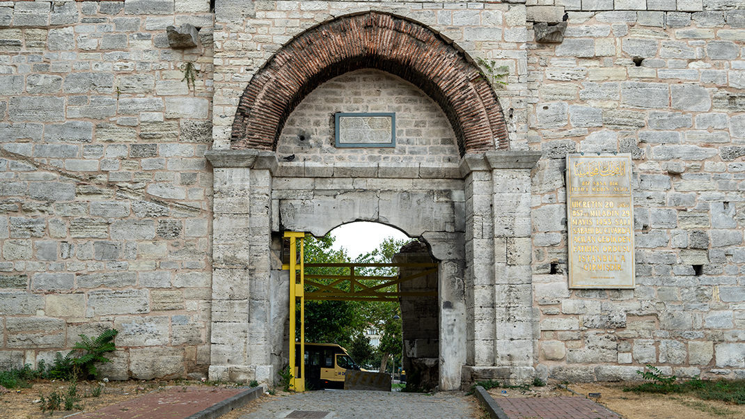 По пути к мечети