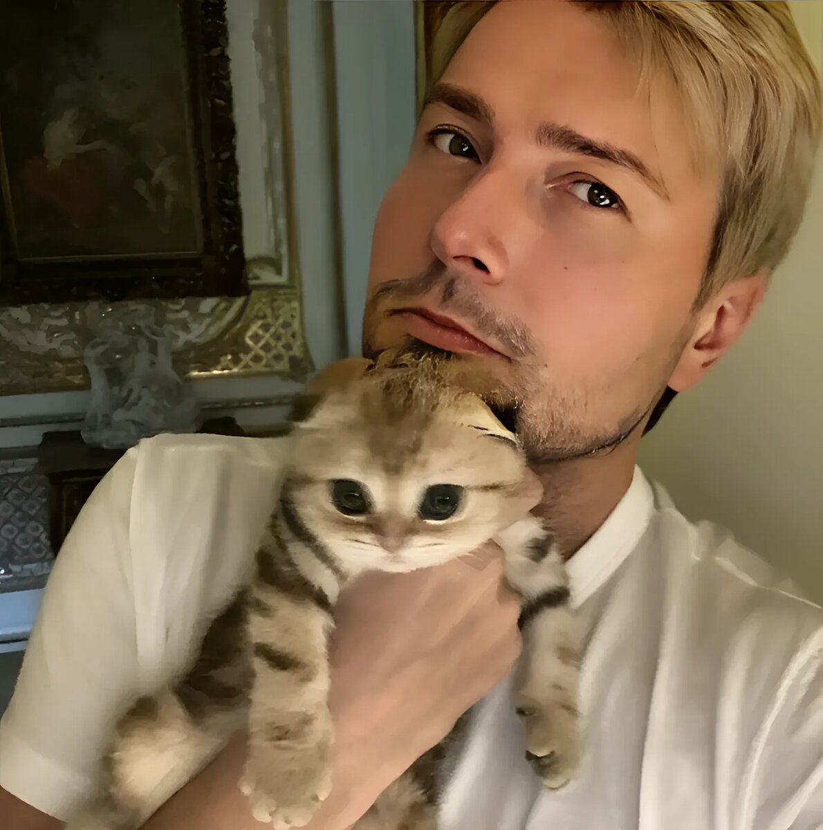 Певец Николай Басков и его любимица Шанель😍