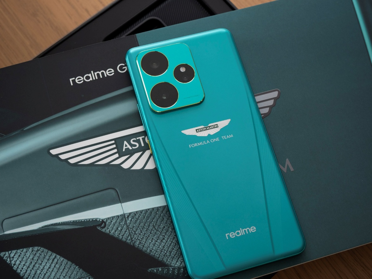 Смартфон Realme GT 7 Dream Edition