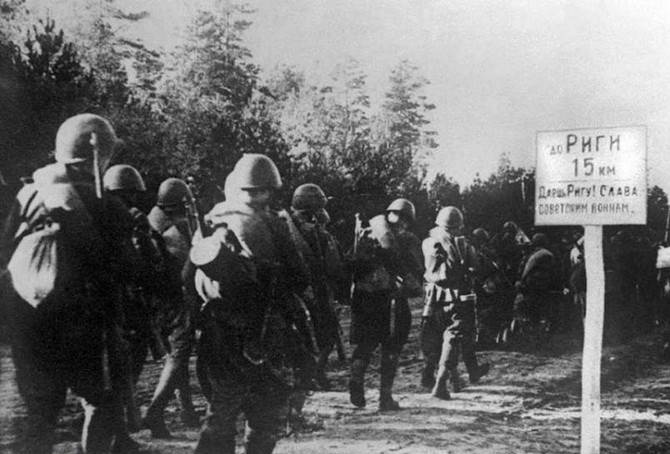 "Исход войны уже был ясен всем, но немцы зачем-то бросали своих солдат в бессмысленный бой..."