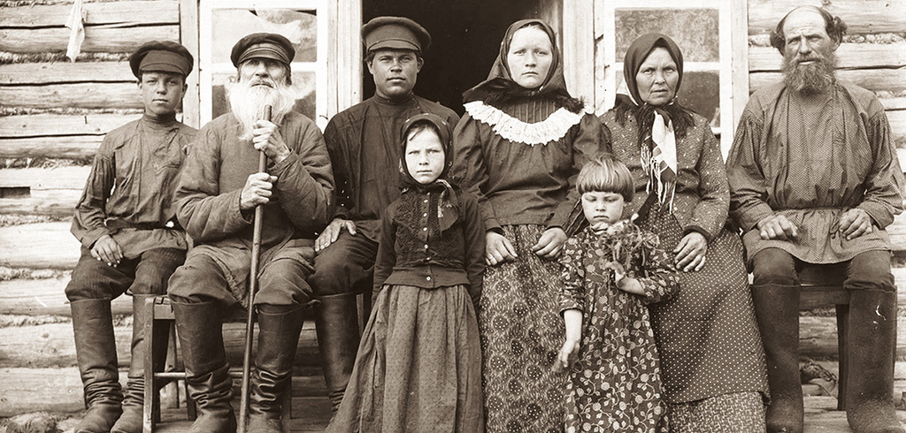 Крестьяне. Источник фото: https://myrodoslovie.ru/prodolgitelnost-gizni-v-rossiiskoi-imperii