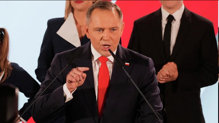 © AP Photo / Czarek Sokolowski