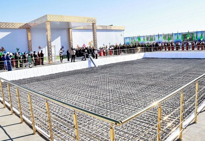 Закладка фундамента Центра детей и юношества Güneşli, 1 июня 2025 года, Ашхабад, Туркменистан (Фото: turkmenistan.gov.tm)