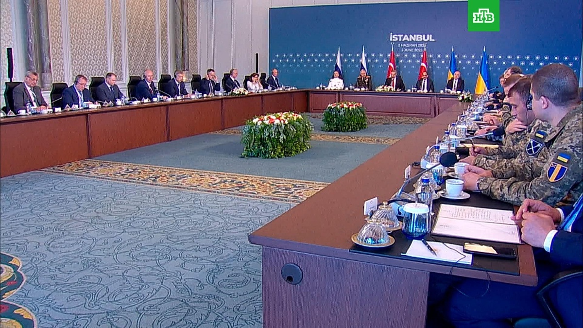    В Стамбуле начался второй раунд    российско-украинских    переговоров