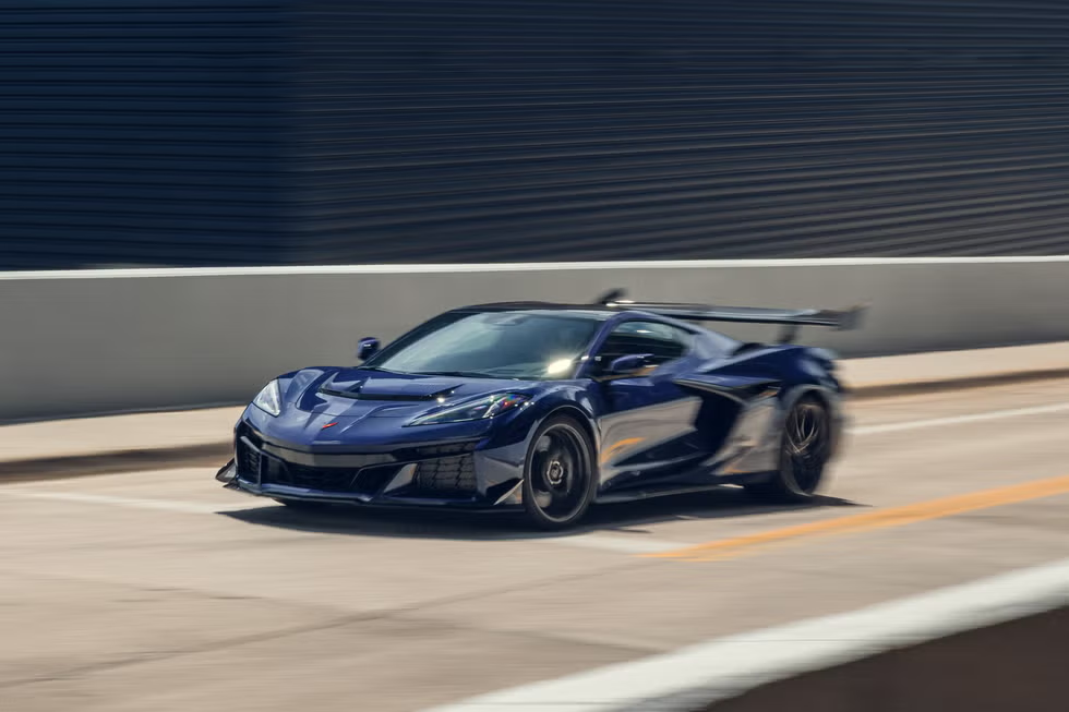 Источник фотографии: Car and Driver