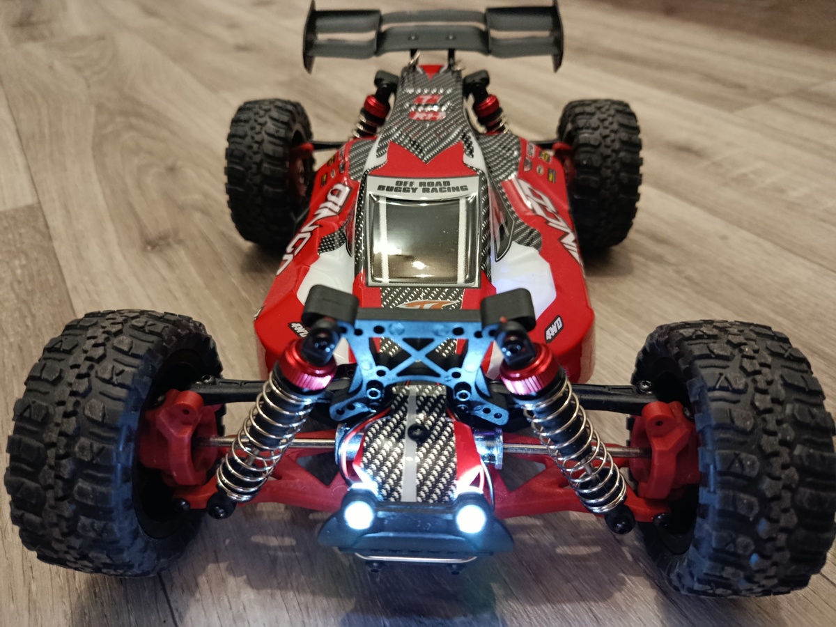 "Динго" , вид спереди