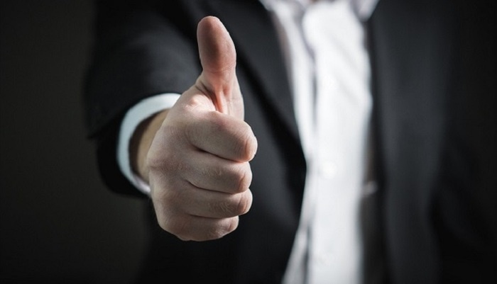    Чиновники в Керчи пожаловались на угрозу лишения премий из-за отсутствия лайков под постами мэра