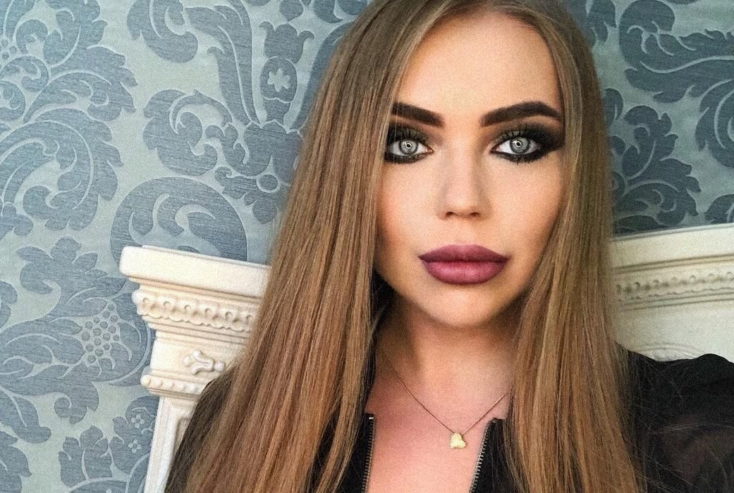 Карина Кросс – Скорпион, по знаку зодиака