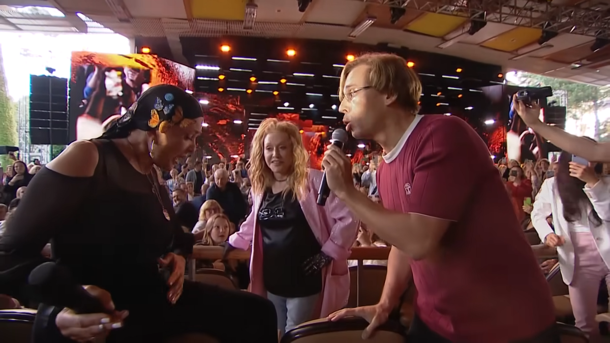 Лайма Вайкуле, Алла Пугачева, Максим Галкин (иноагент) на фестивале в Юрмале, 2024 год. Фото: YouTube / @laimafestival