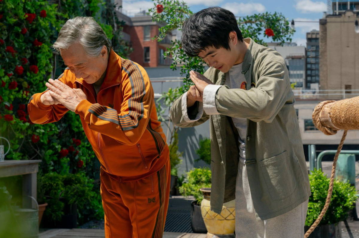    Кадр из фильма "Каратэ-пацан: Легенды"Кинопоиск