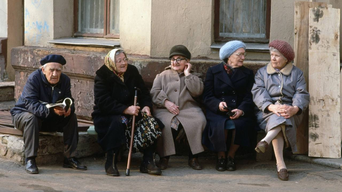 У пенсионеров отбирают квартиры: как работает новая афера