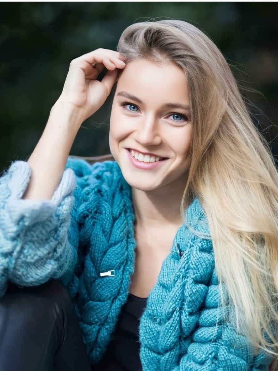 Арина Постникова