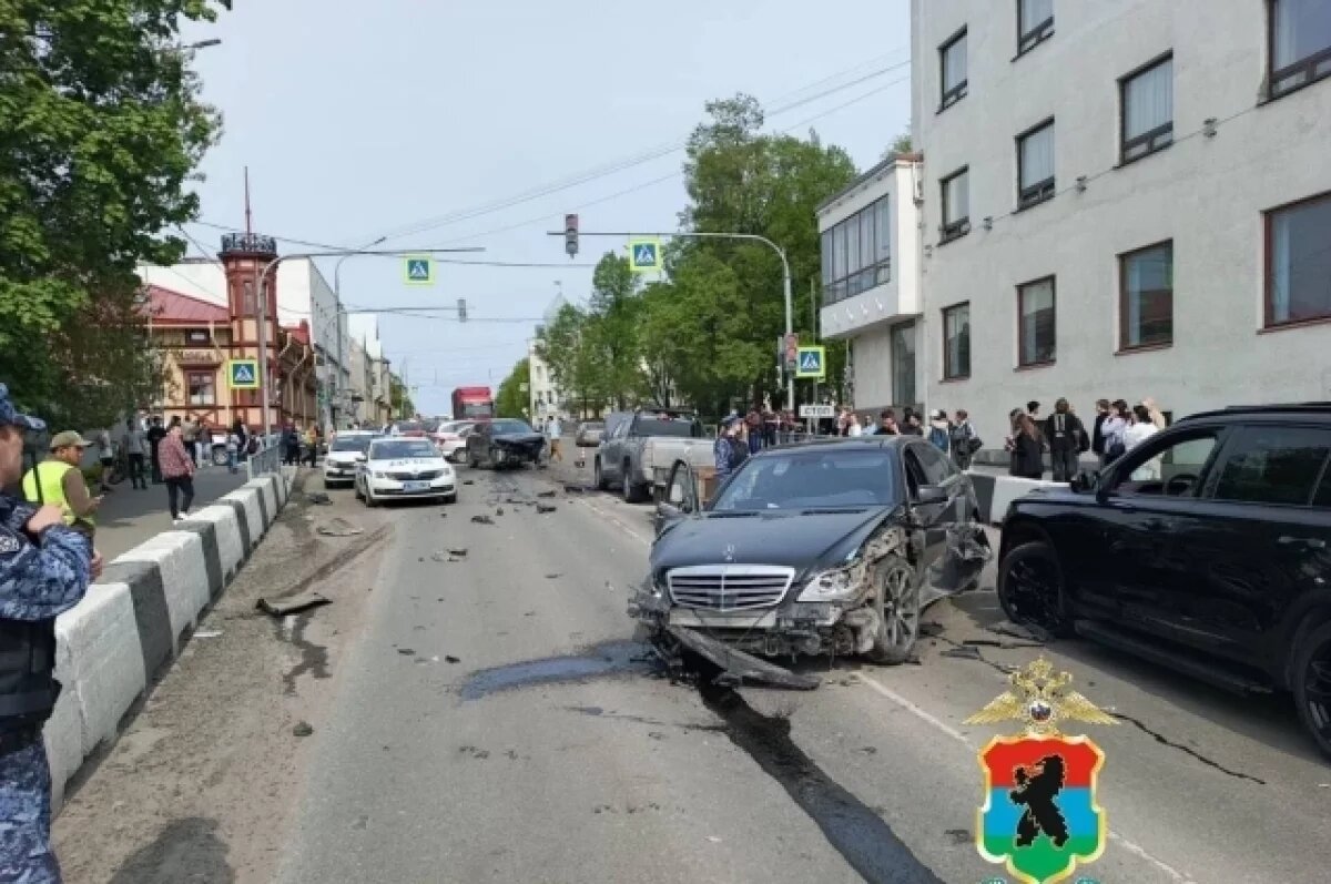    Два человека госпитализированы после ДТП с иномарками в Сортавале